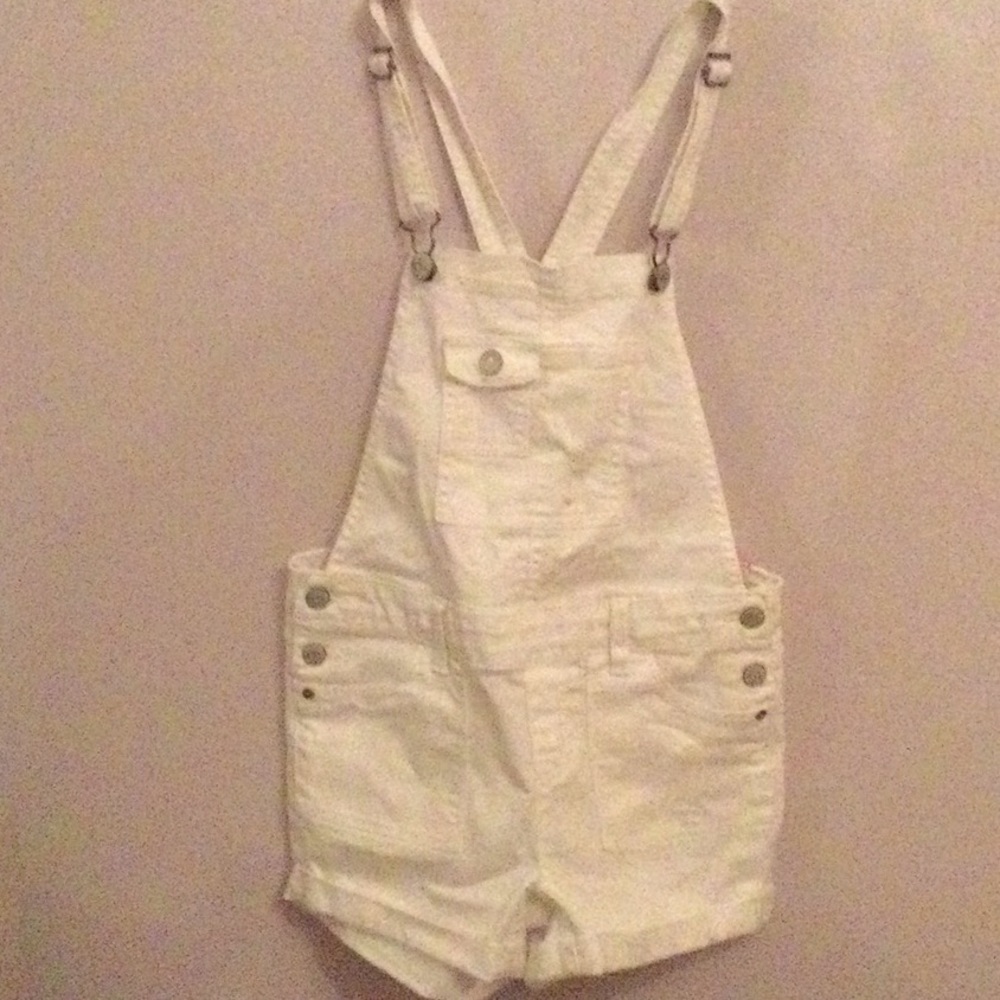 I am selling a Jeans strips